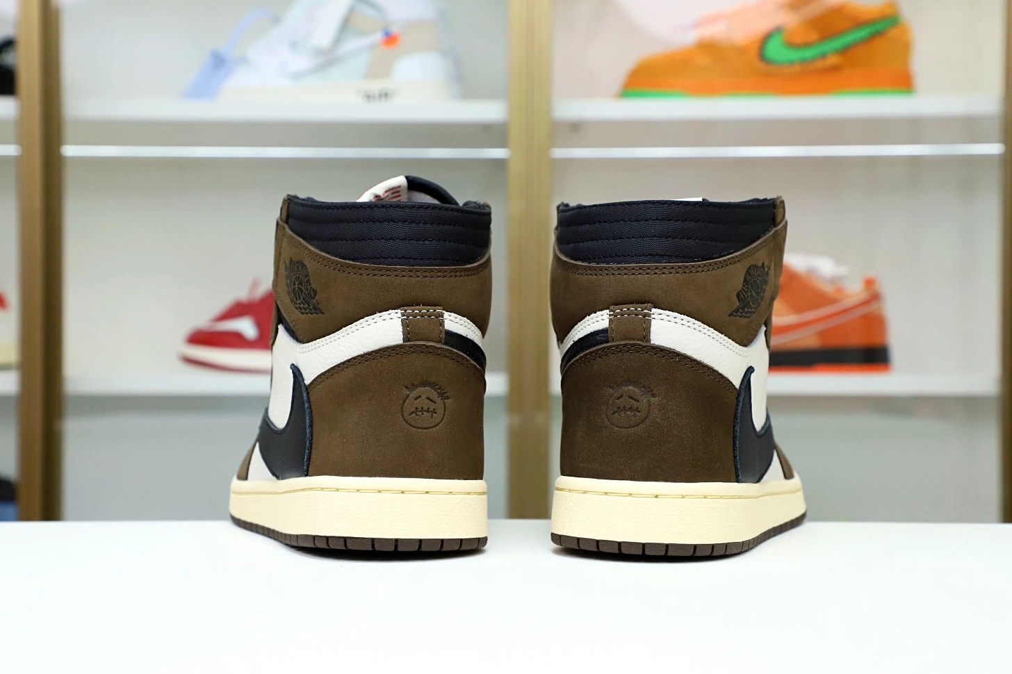 AIR SCOTT JORDAN TRAVIS RETRO 1 HIGH X 'MOCHA' OG 1027